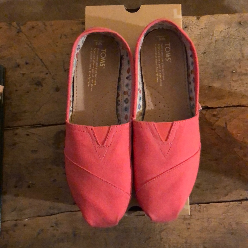 Toms Classic Canvas Shoes